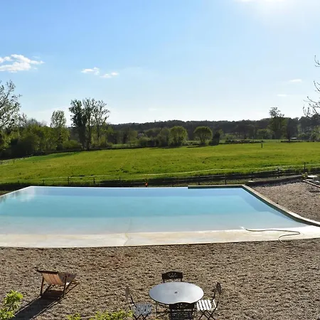 Ecuries De Saint Maurice- De Gondou Bed & Breakfast *