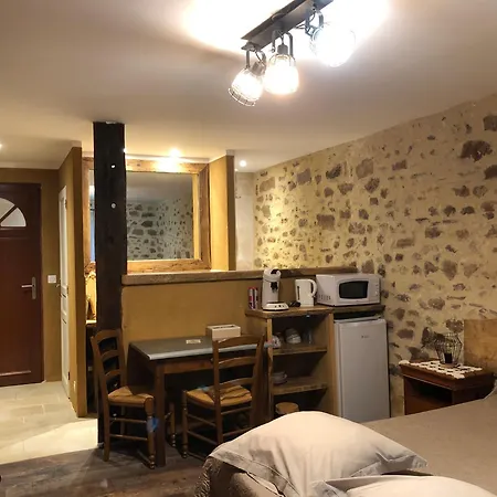 Bed & Breakfast Ecuries De Saint Maurice- De Gondou Lacapelle-Marival