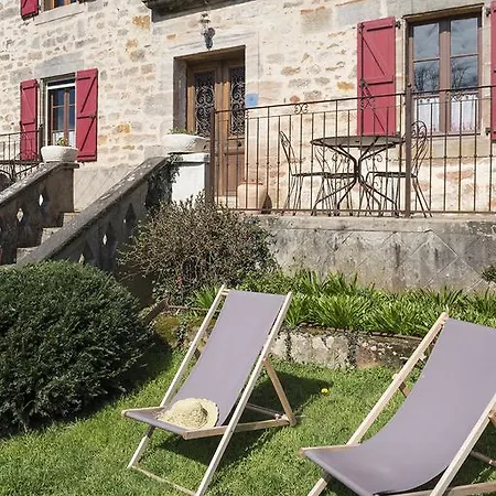 Ecuries De Saint Maurice- De Gondou 住宿加早餐酒店 拉卡佩勒-马里瓦勒