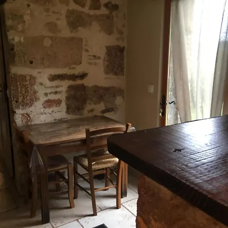 Ecuries De Saint Maurice- De Gondou Bed & Breakfast Lacapelle-Marival