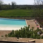 Bed & Breakfast Ecuries De Saint Maurice- De Gondou 4*