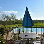 Bed & Breakfast Ecuries De Saint Maurice- De Gondou