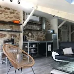 Ecuries De Saint Maurice- De Gondou 4*