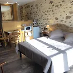 Ecuries De Saint Maurice- De Gondou 4*