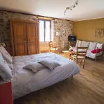 Ecuries De Saint Maurice- De Gondou 4* Lacapelle-Marival