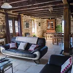 Bed & Breakfast Ecuries De Saint Maurice- De Gondou 4*