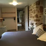 Ecuries De Saint Maurice- De Gondou Bed & Breakfast 4*