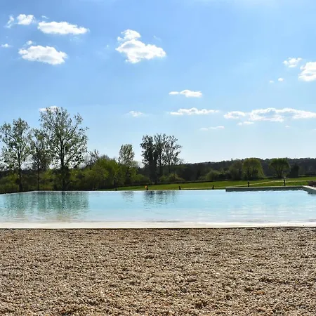 Ecuries De Saint Maurice Bed and breakfast Lacapelle-Marival