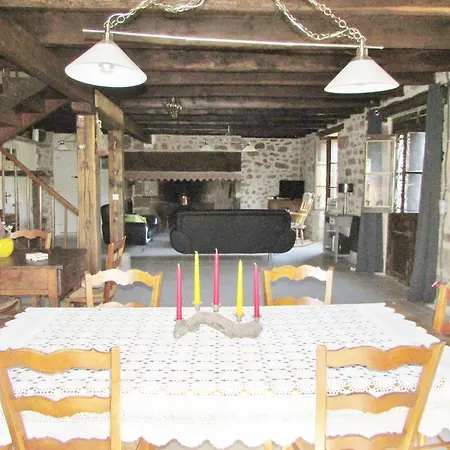 Oda ve Kahvaltı Ecuries De Saint Maurice- De Gondou