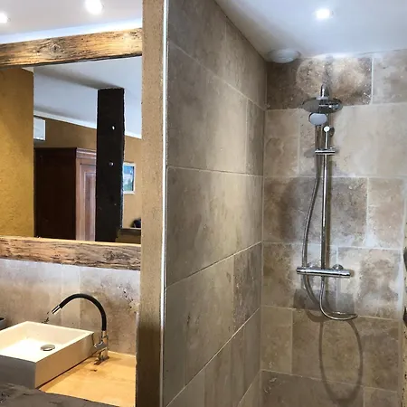 Oda ve Kahvaltı Ecuries De Saint Maurice- De Gondou Lacapelle-Marival