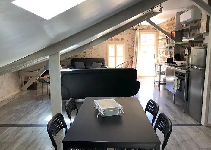 Bed and breakfast Ecuries De Saint Maurice- De Gondou